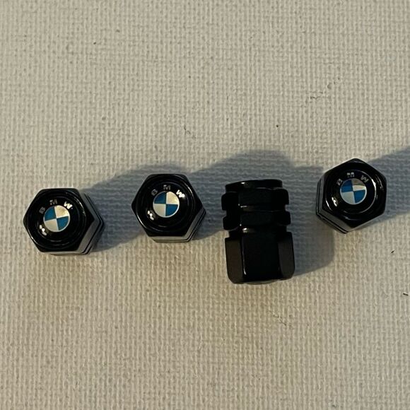 BMW Logo valve Stem caps in Black set of 4 NWT - Picture 1 of 4
